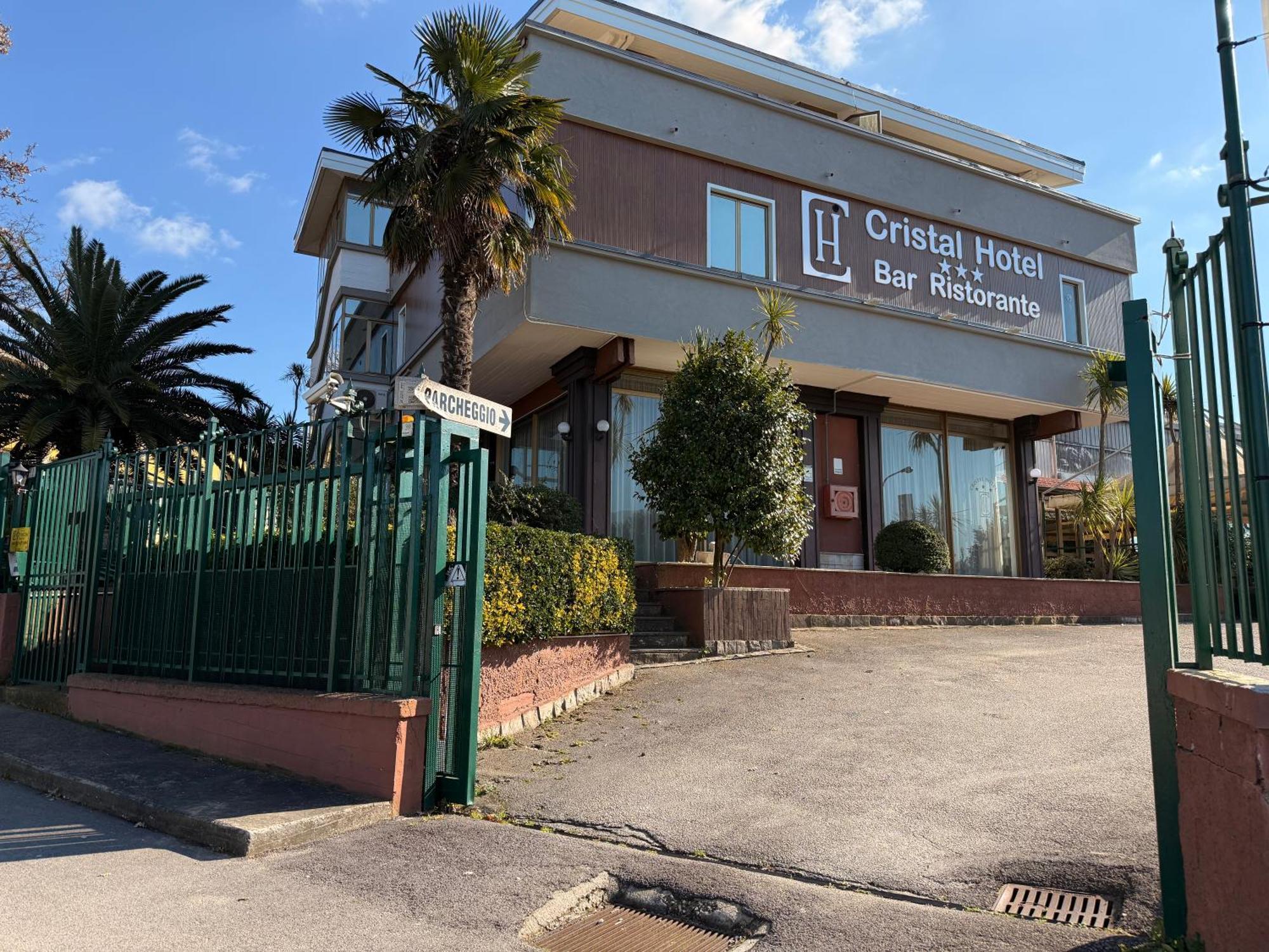 克里斯特尔酒店 马诺卡尔扎蒂 外观 照片